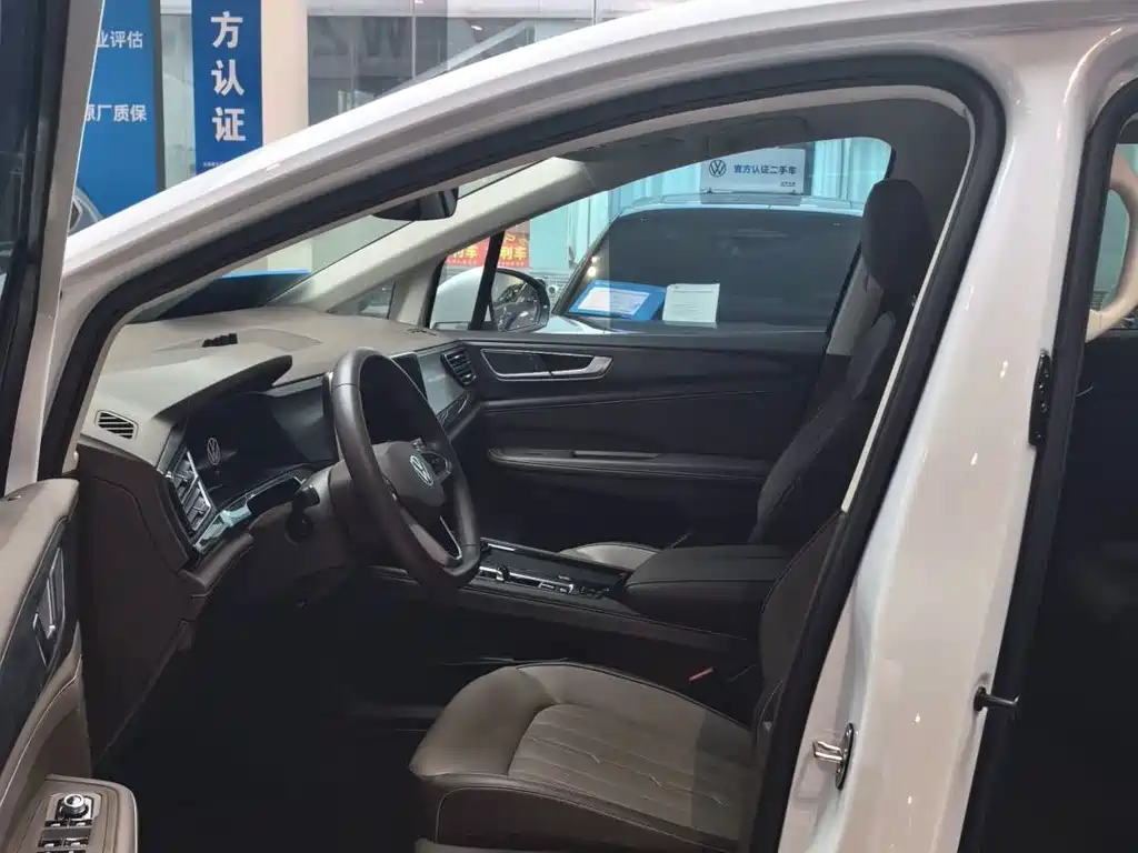 Volkswagen Viloran — миниатюра 10