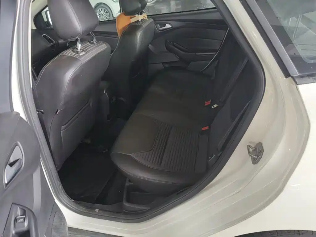 Ford Focus — миниатюра 19