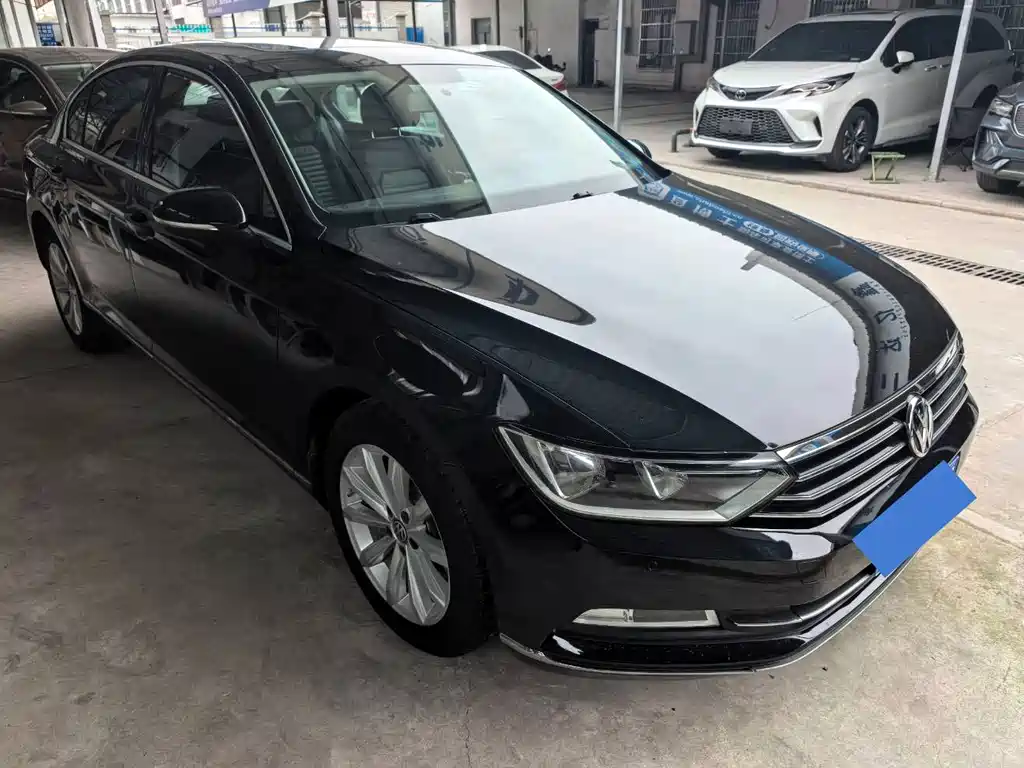 Купить Volkswagen Magotan