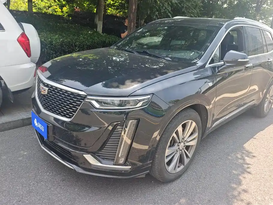 Купить Cadillac XT6