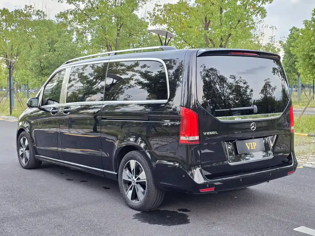Mercedes-Benz V-Class — миниатюра 6