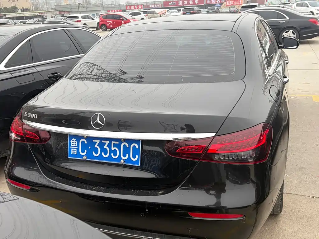 MERCEDES-BENZ E CLASS