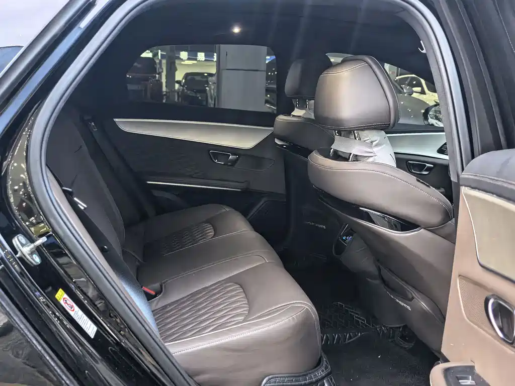 BYD Han — миниатюра 8