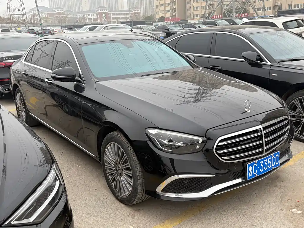 MERCEDES-BENZ E CLASS