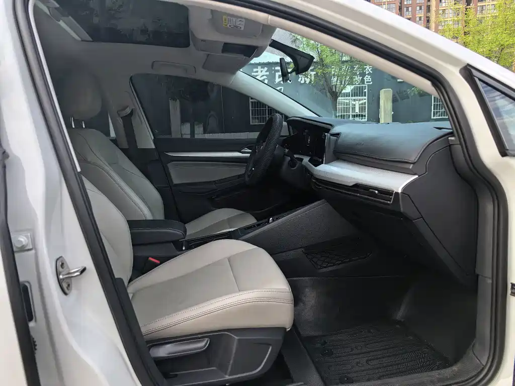 Volkswagen Golf — миниатюра 13