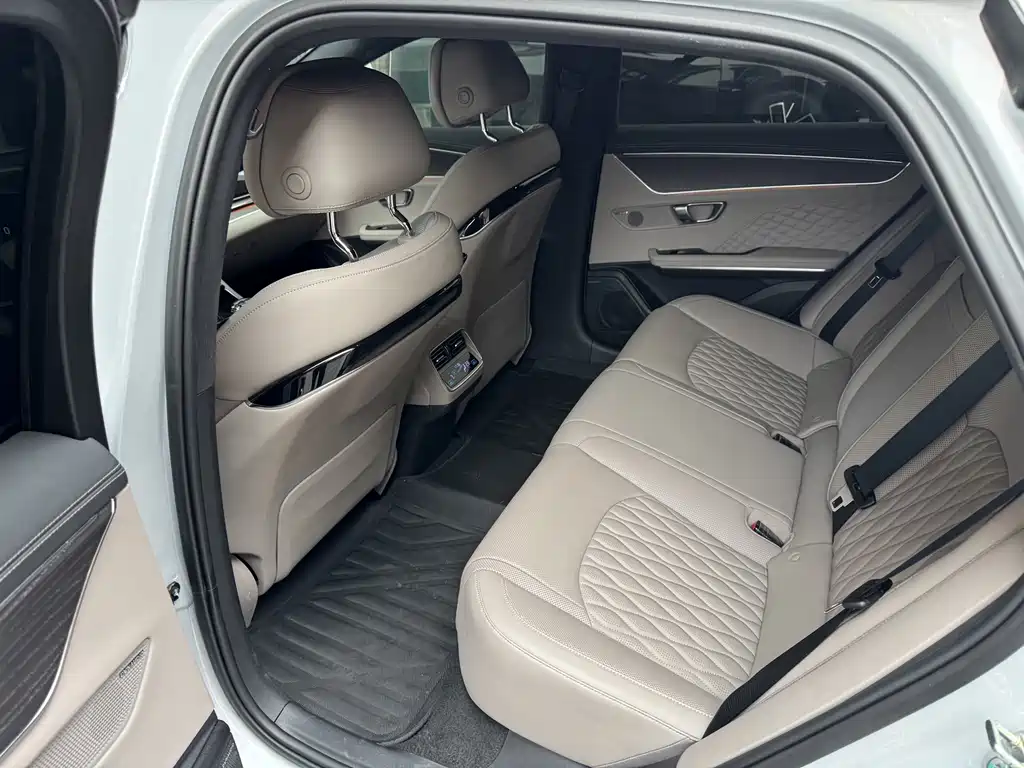 BYD Han — миниатюра 9