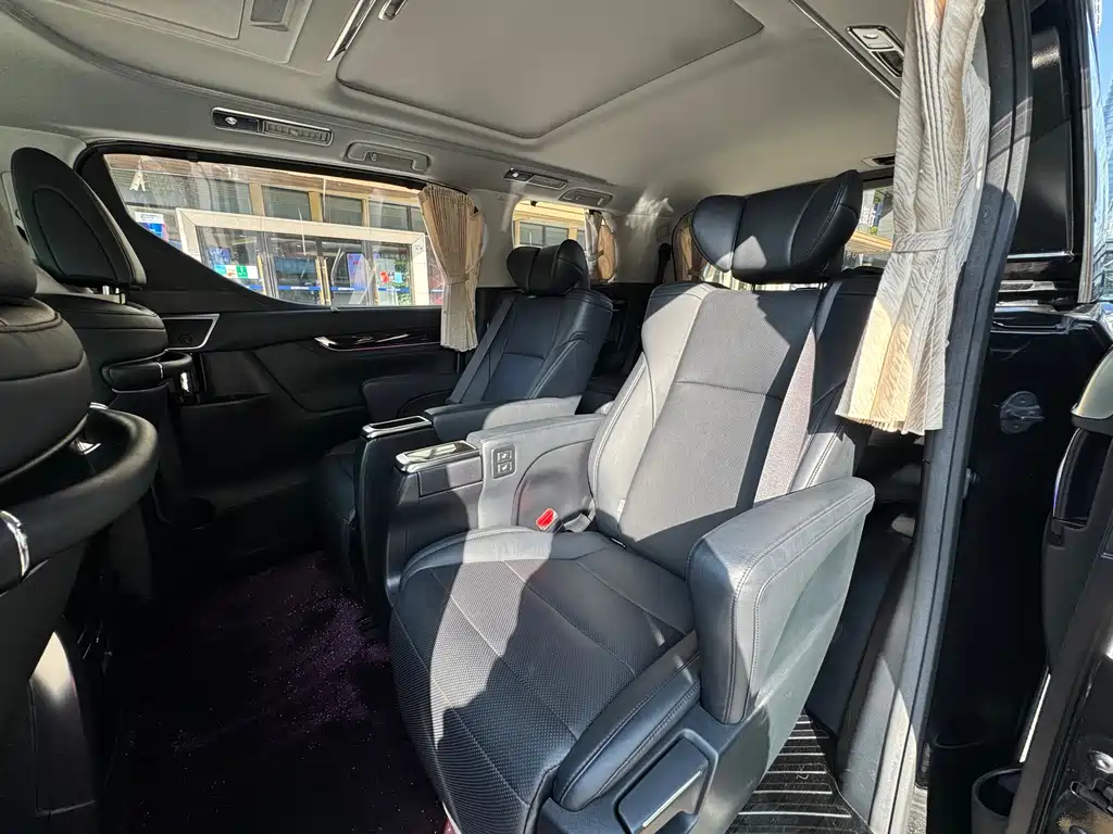 Toyota Vellfire 2019 3.5L AT