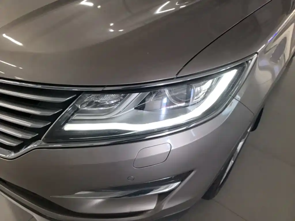 Lincoln MKC — миниатюра 24