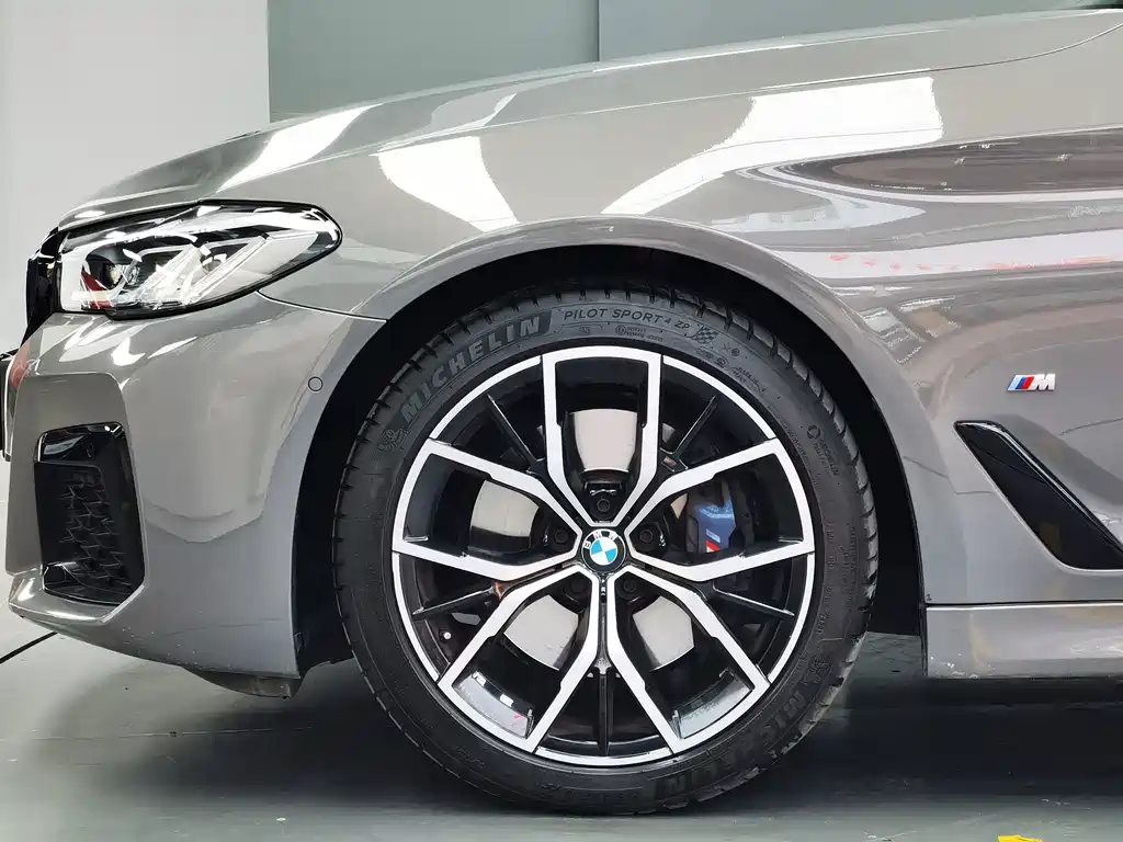 BMW 5 Series (Import) — миниатюра 4