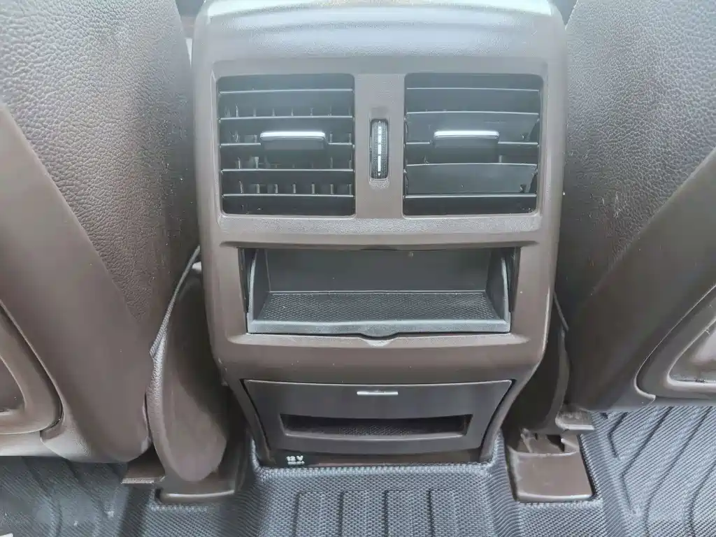 Mercedes-Benz GLE (Import) — миниатюра 20