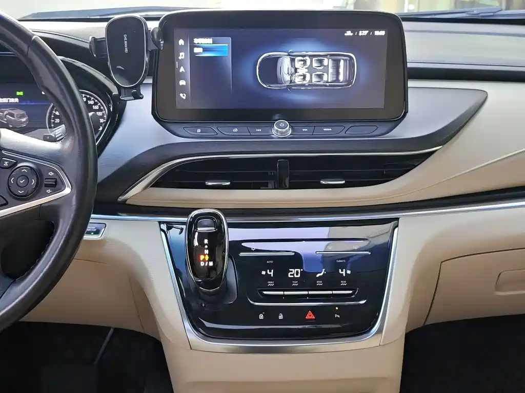Buick GL8 — миниатюра 13