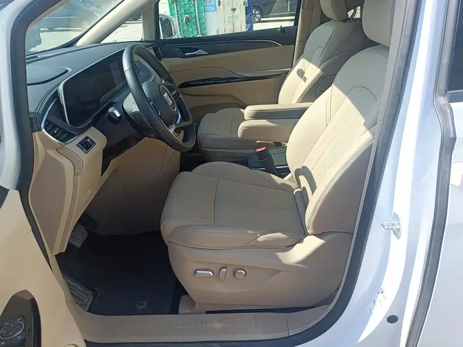 Buick GL8 2025 Smart