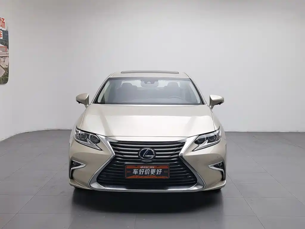 Lexus ES 2015 300h Comfort