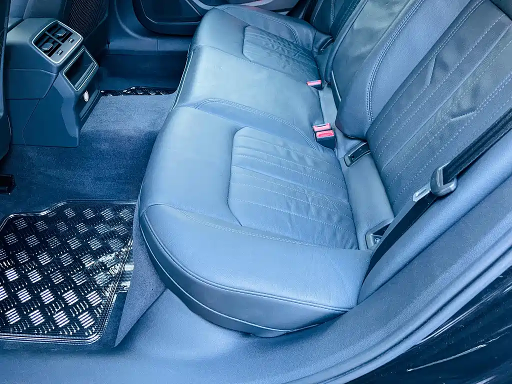 Audi A6L — миниатюра 15
