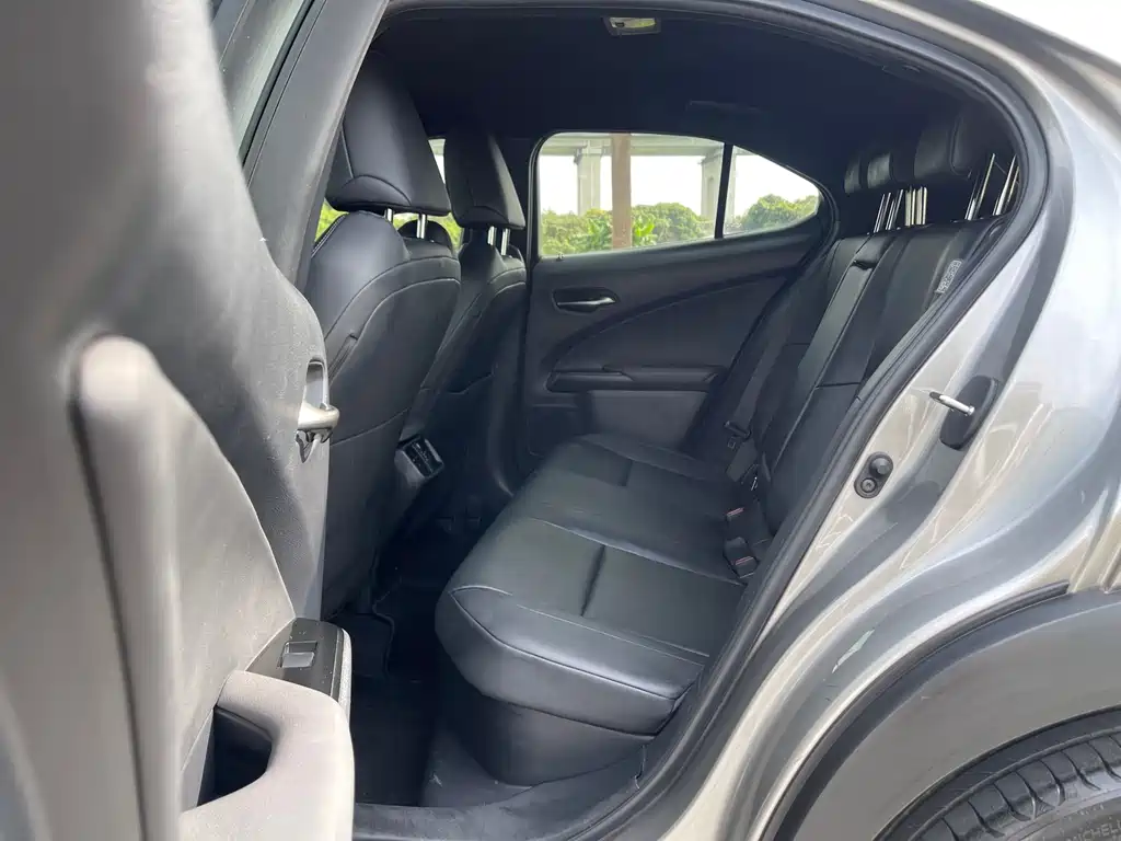 Lexus UX — миниатюра 28