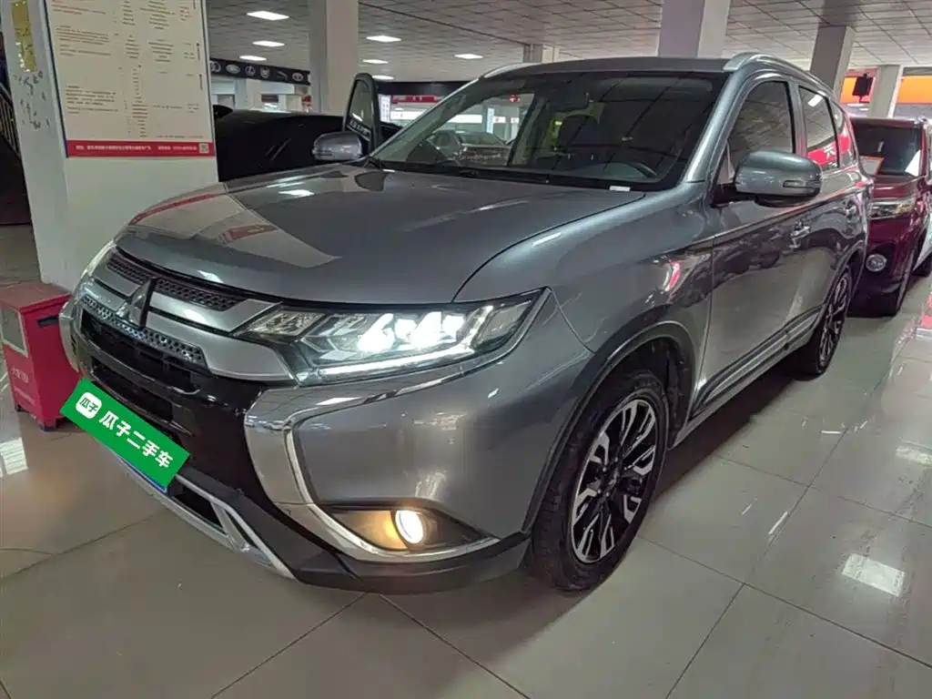 Mitsubishi Outlander 2020