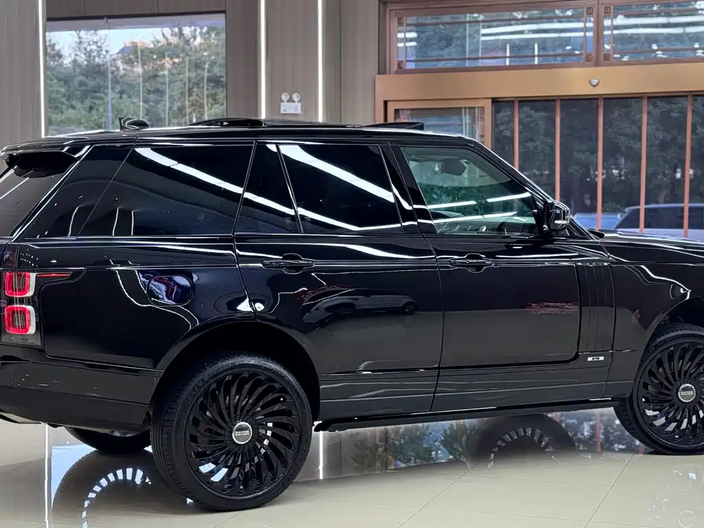 Land Rover Range Rover — миниатюра 3