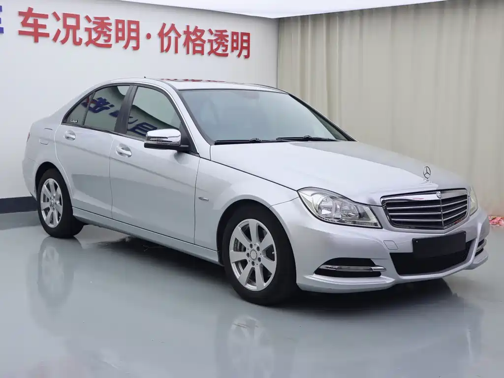 Mercedes-Benz C-Class — миниатюра 2