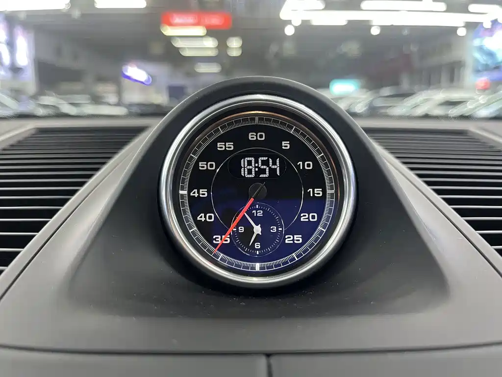 Porsche Macan — миниатюра 14