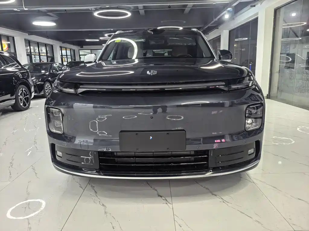 Leapmotor D19 2026 500 мест