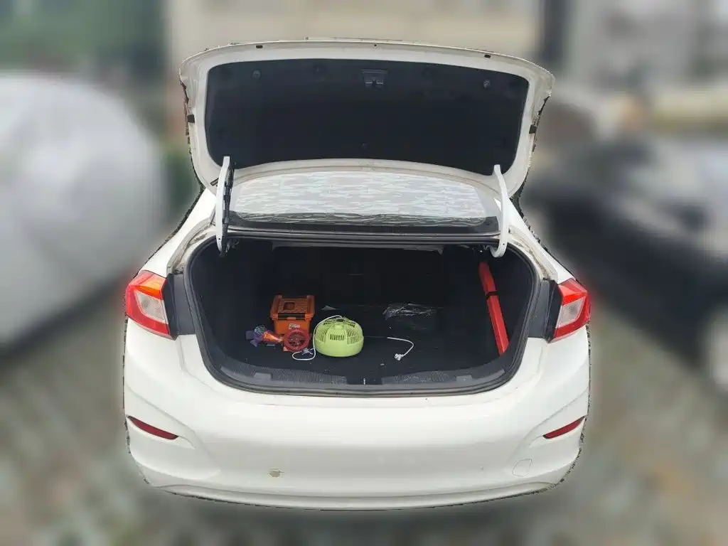 Chevrolet Cruze — миниатюра 10