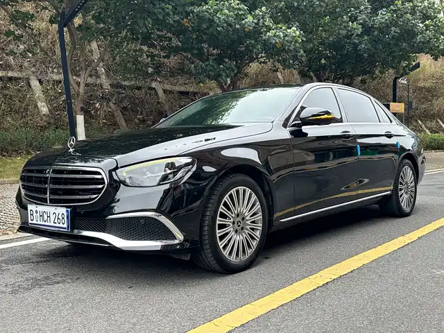 MERCEDES-BENZ E CLASS