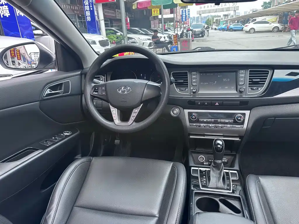 Hyundai Mistra 2016 1.8L AT GLS
