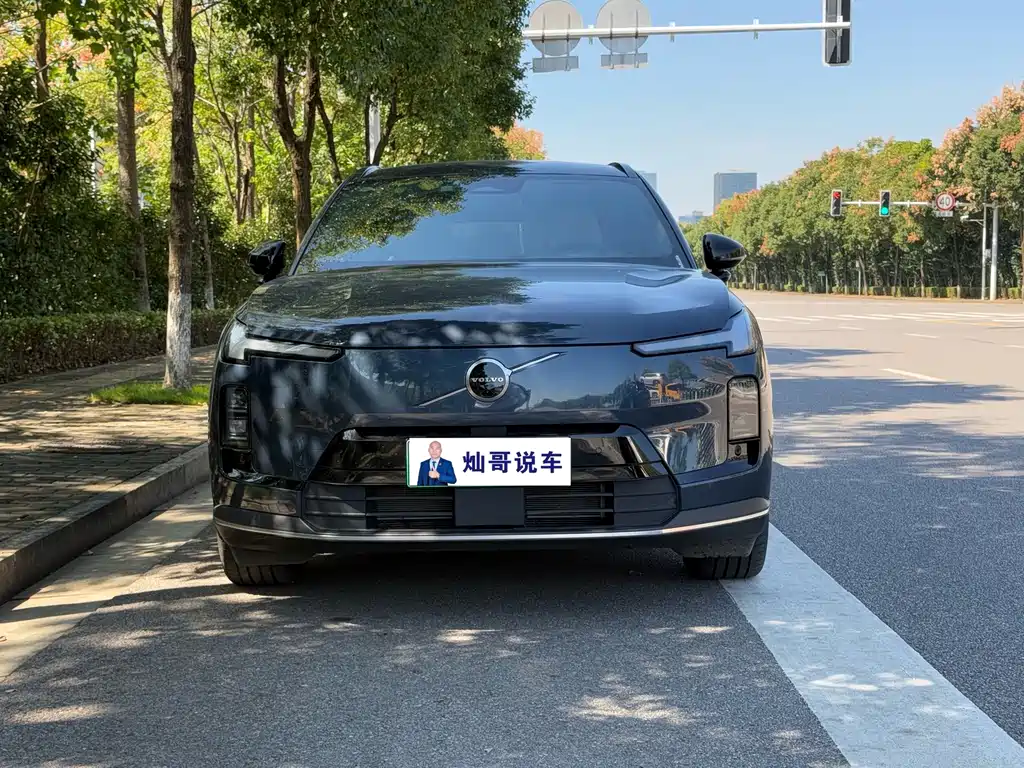 Volvo XC70 PHEV — миниатюра 2