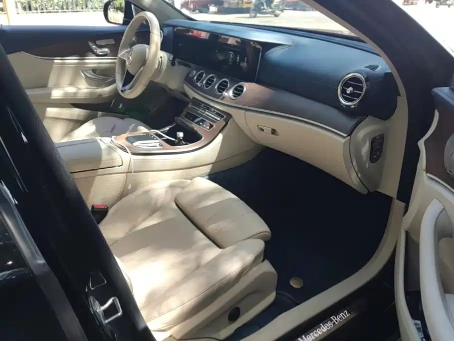 Mercedes-Benz E-Class — миниатюра 8