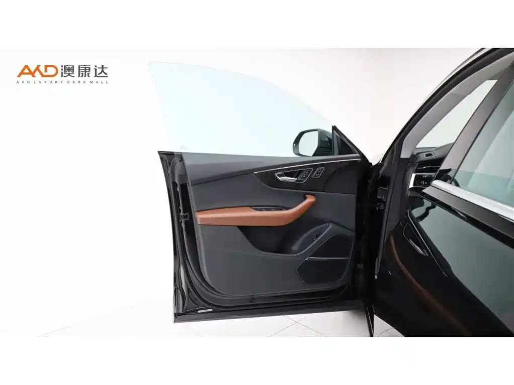Audi Q8 2022 55 TFSI Luxury