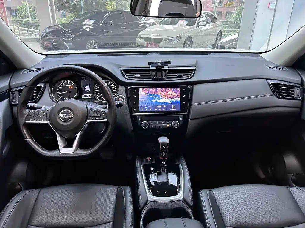 Nissan X-Trail — миниатюра 7