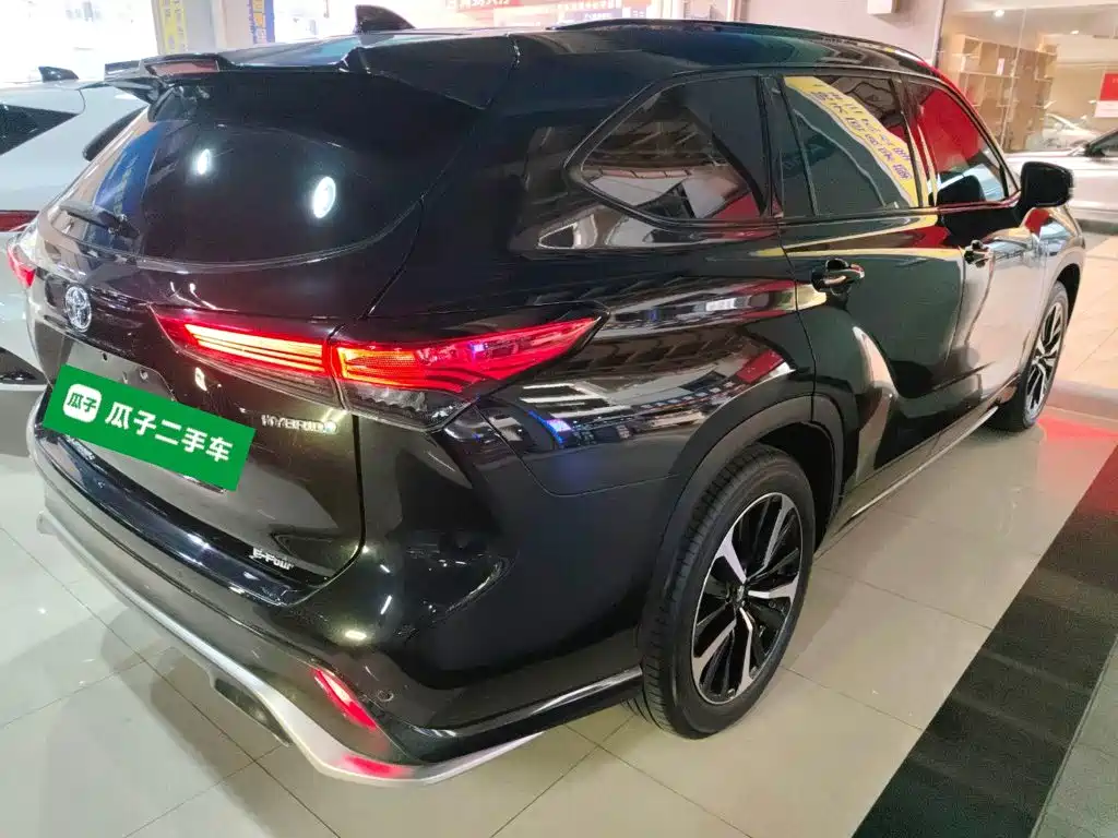 Toyota Crown Kluger 2022 2.5L HEV Luxury