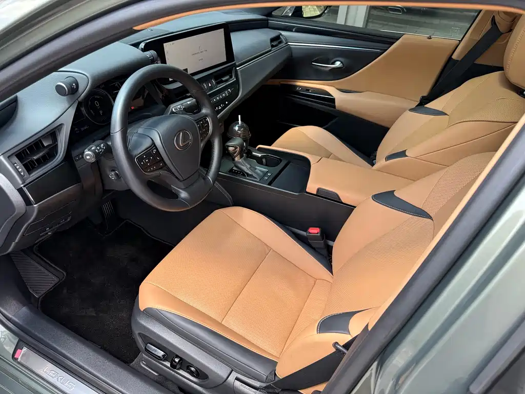 Lexus ES — миниатюра 10