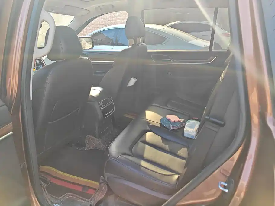 Roewe RX8 — миниатюра 11