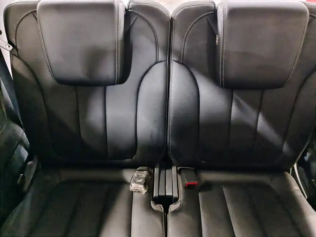 BYD MAX — миниатюра 12