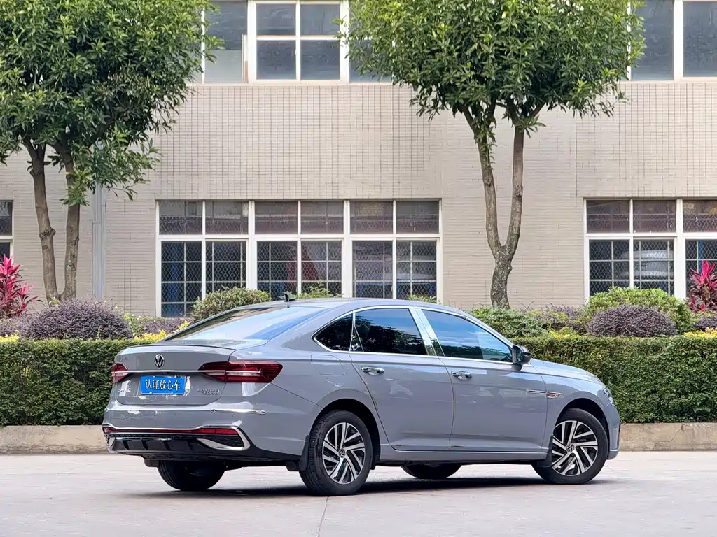 Volkswagen Lavida — миниатюра 4