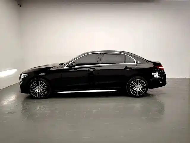 Mercedes-Benz C-Class — миниатюра 4