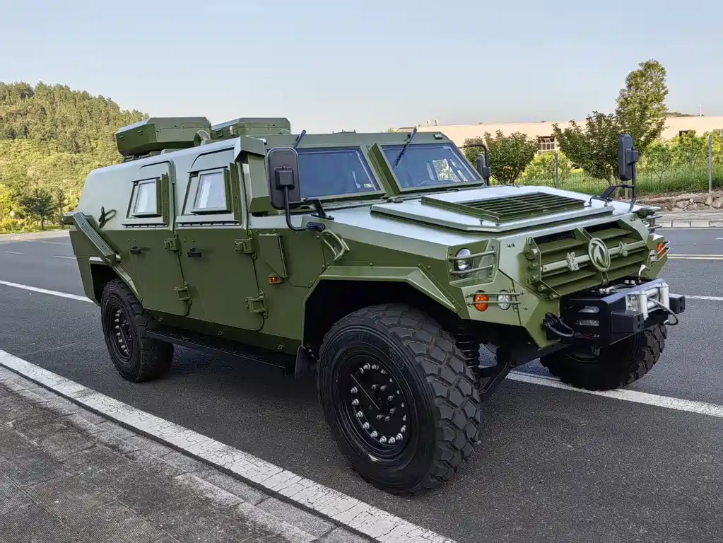 Dongfeng Рыцарь М50. — миниатюра 2