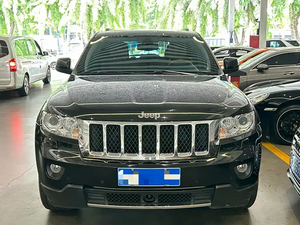 Jeep Grand Cherokee (Import) — миниатюра 2