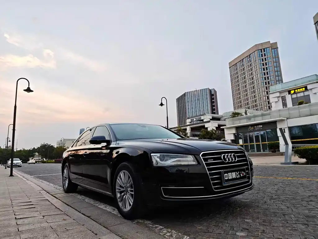 Audi A8 — миниатюра 3