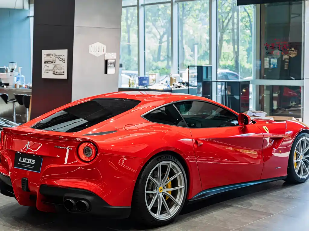 Ferrari F12berlinetta — миниатюра 8