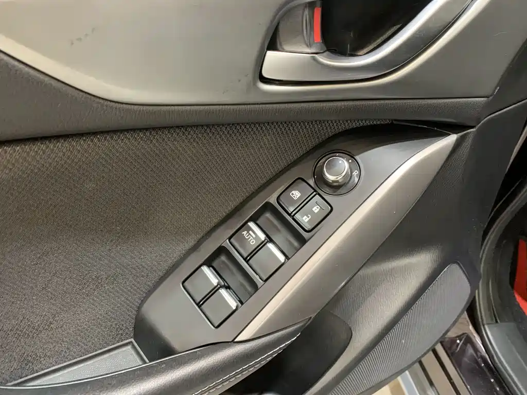 MAZDA  CX 4