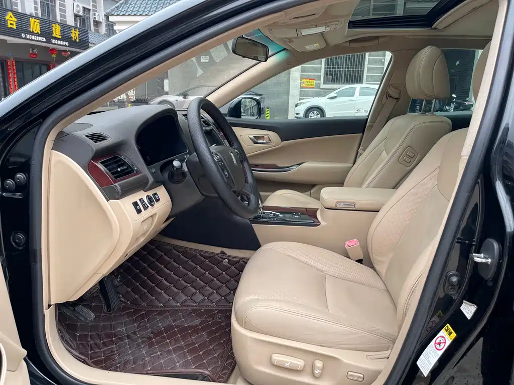 Toyota Crown 2010 2.5L Royal