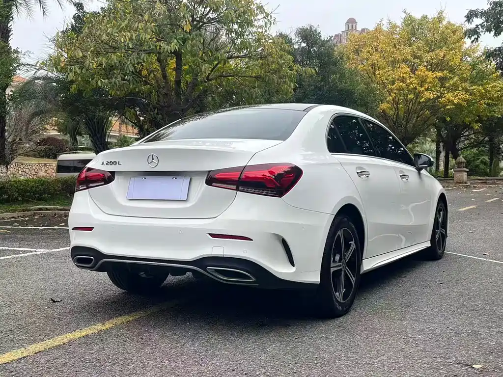 MERCEDES-BENZ A CLASS