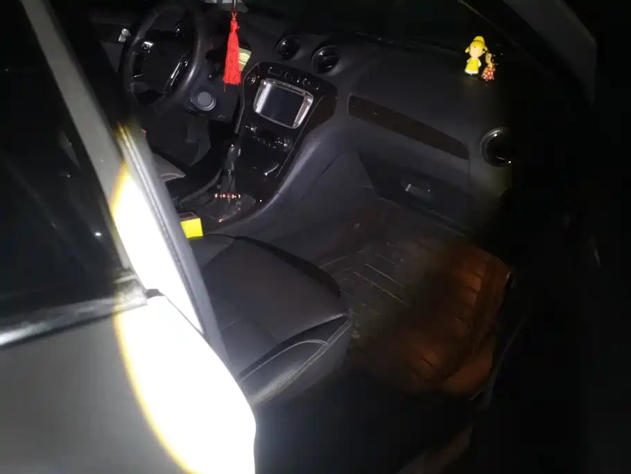 Ford Mondeo — миниатюра 8