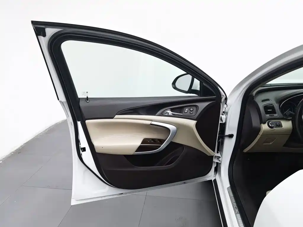 Buick Regal — миниатюра 8
