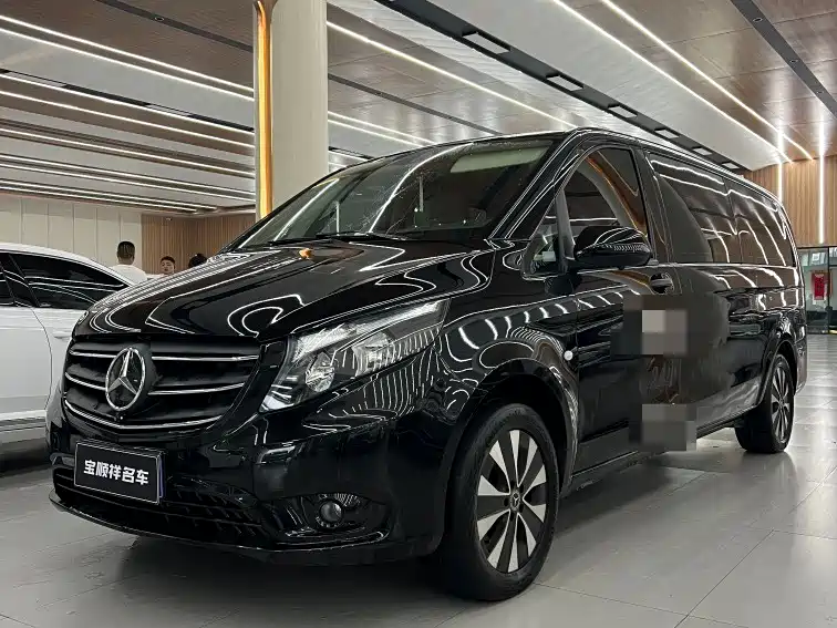 Mercedes-Benz Vito 2021 2.0T Elite 7 мест