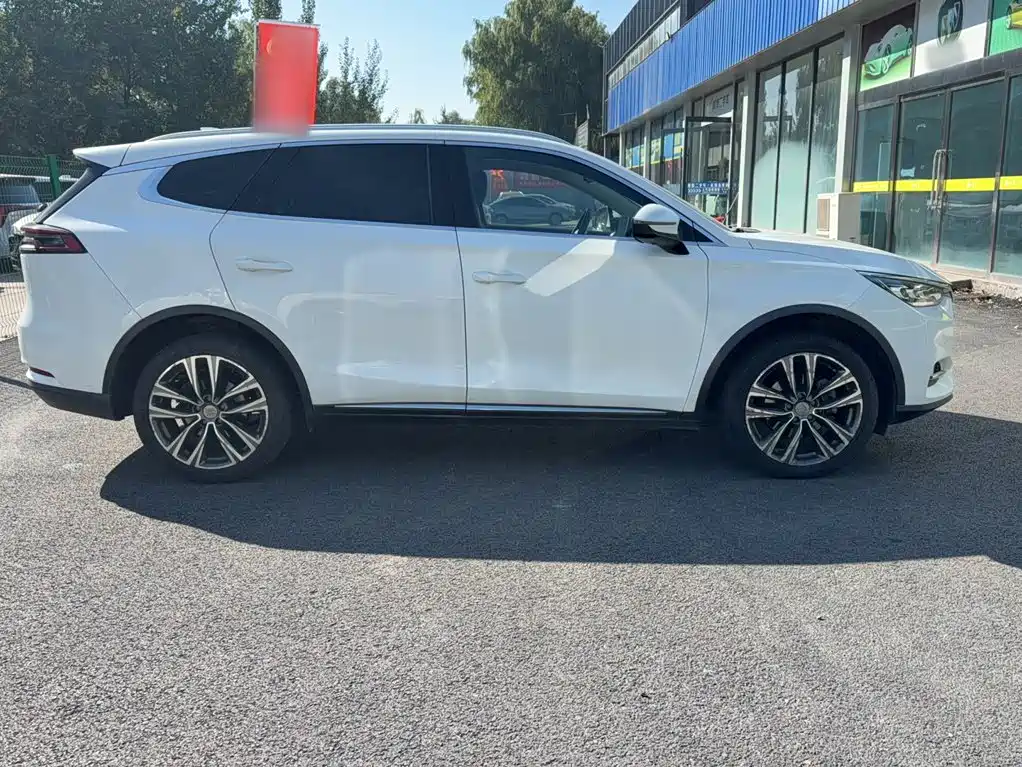 BYD Tang — миниатюра 9