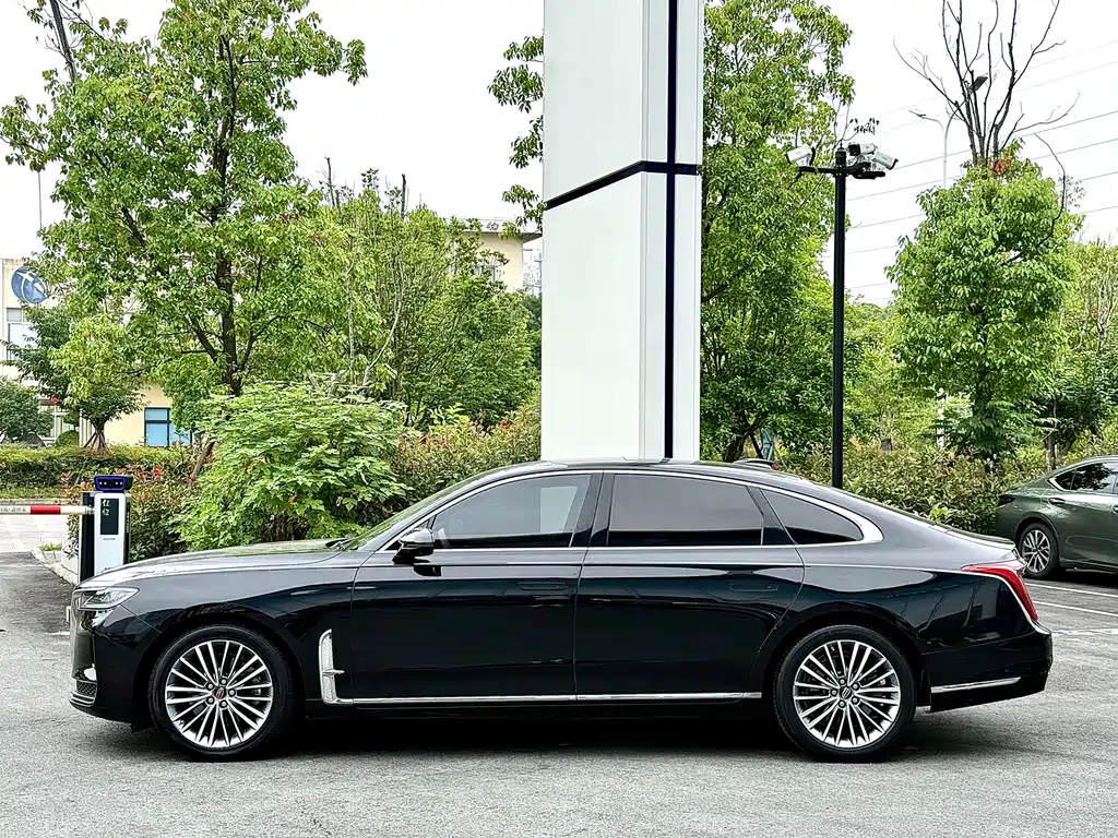 Hongqi H9 2020 2.0T