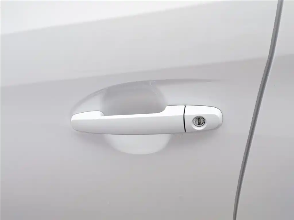 TOYOTA YARIS L ZHIXUAN